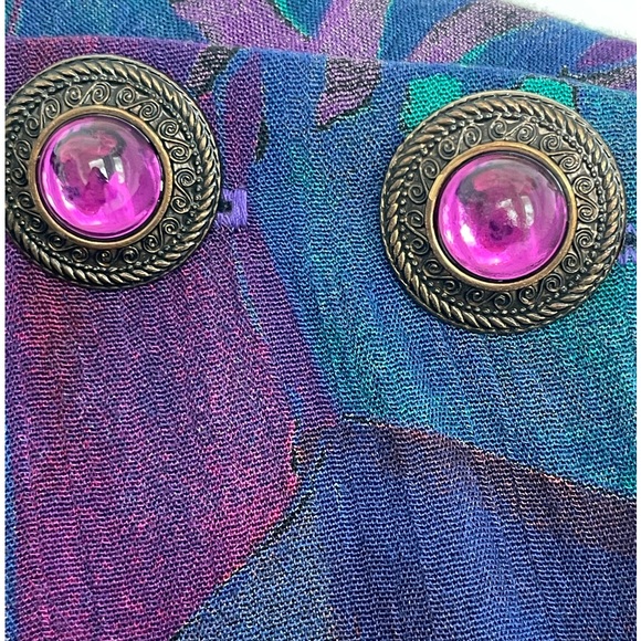 Colorful Button-Detail Top - Picture 4 of 9